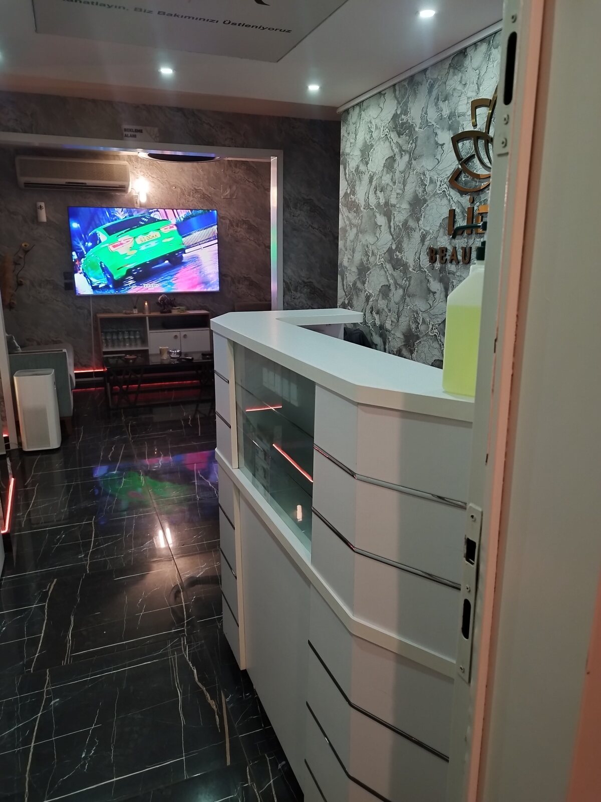 Lavinya Spa resepsiyon bölümü